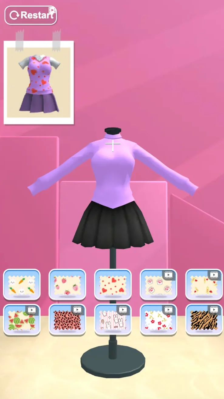 Heart pattern selected below the purple Fashion Girl outfit